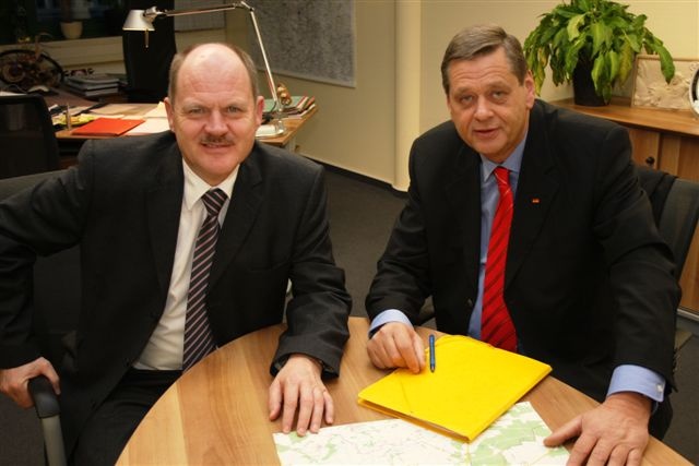 Landesvorsitzender der CDU Sachsen-Anhalt und Minister Thomas Webel unmittelbar nach der Neuwahl von Peter Fernitz zum Kreisvorsitzender im Altmarkkreis Salzwedel